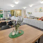 Elisabeth Old Town Szálloda 3*