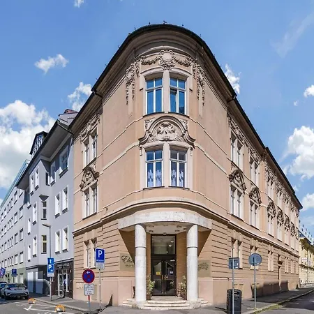 Hotel Elisabeth Old Town 3*
