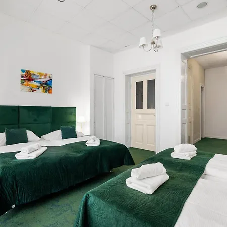 Hotel Elisabeth Old Town 3*