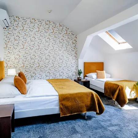 Elisabeth Old Town 3* Pressburg