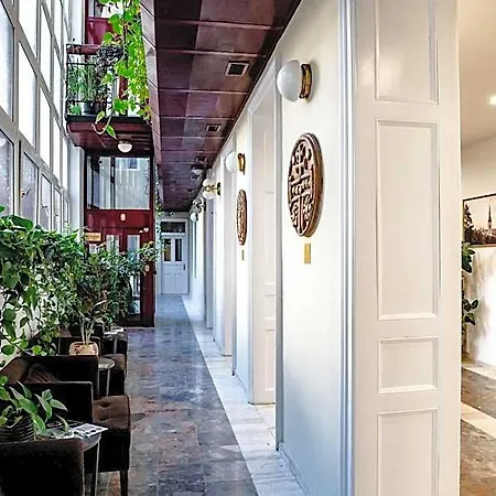 Hotel Elisabeth Old Town 3*