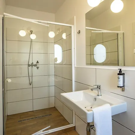 Elisabeth Old Town Готель 3*