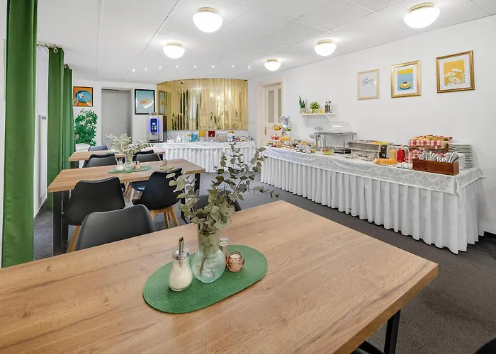 Elisabeth Old Town Hotel 3*