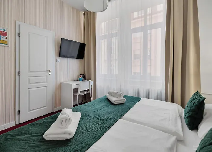 Elisabeth Old Town Hotel 3*