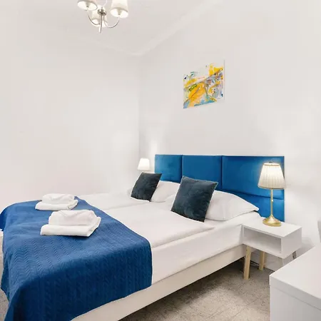 Elisabeth Old Town 3*