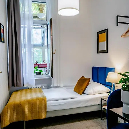 Elisabeth Old Town Hotell 3*