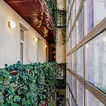 Elisabeth Old Town Hotel 3*