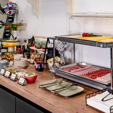 Hotel Elisabeth Old Town 3*